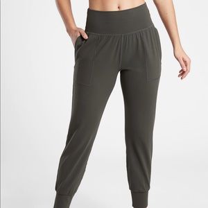 Athleta Salutation Jogger XS